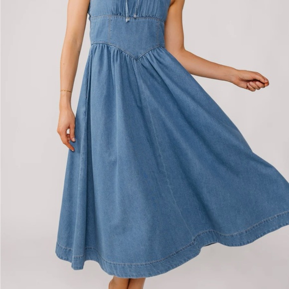 BRAND NEW Blue Denim Sleeveless Midi Dress - Picture 4 of 5